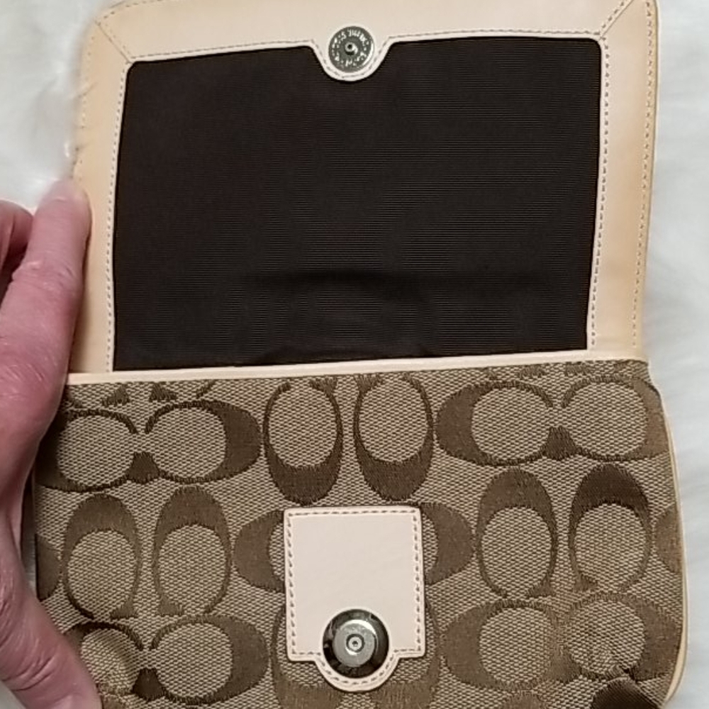 Coach Signature Wristlet - Picture 5 of 5